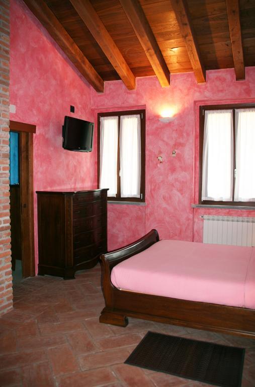 Agriturismo Cascina La Palazzina Bed & Breakfast Albairate Bilik gambar