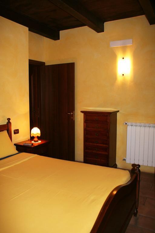 Agriturismo Cascina La Palazzina Bed & Breakfast Albairate Bilik gambar